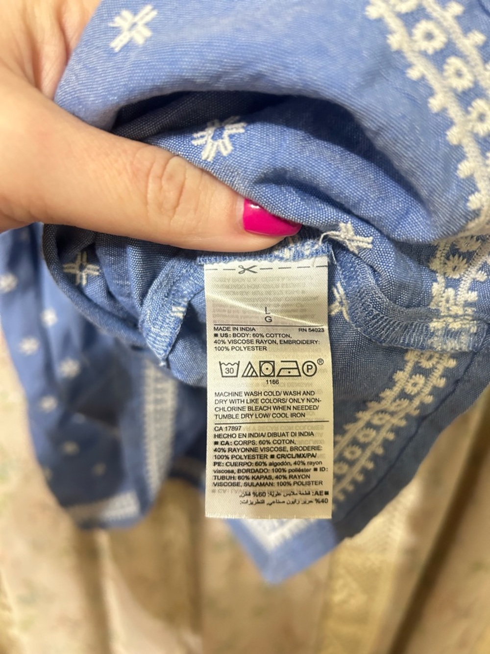2/$28 Old Navy Embroidered Flutter Sleeve Boho Top Blue NWT Large - Picture 2 of 4